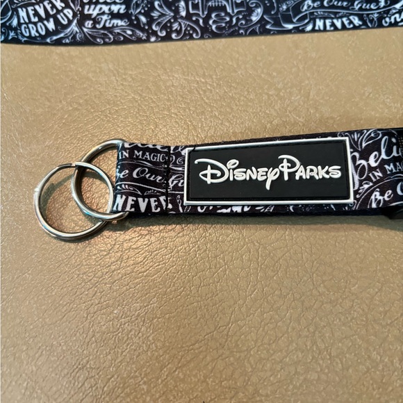 Authentic Disney Parks Lanyard Tag Key Chain Accessories Loop & release buckle - Picture 5 of 7
